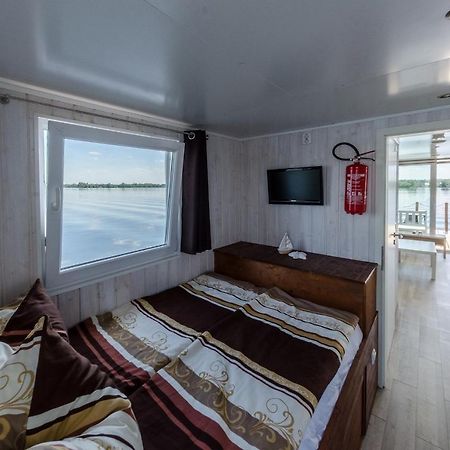 Feststehendes Hausboot Hotel Kolonie Zern Exterior photo