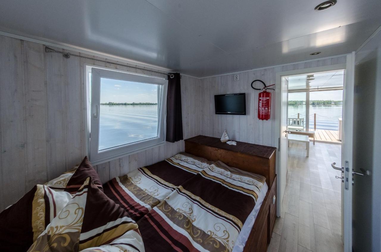 Feststehendes Hausboot Hotel Kolonie Zern Exterior photo